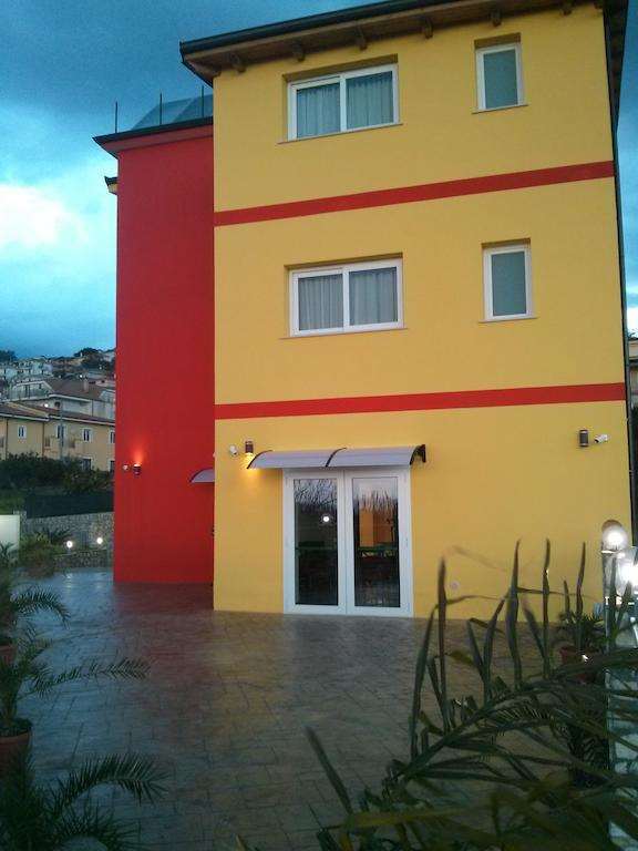 Hotel Paradiso Falerna Exterior foto